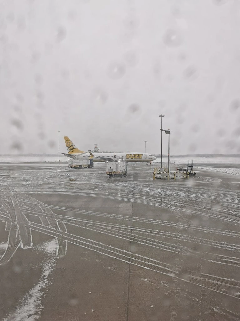 Wrocław - na lotnisku | nowakacje - podróże na cztery plecaki